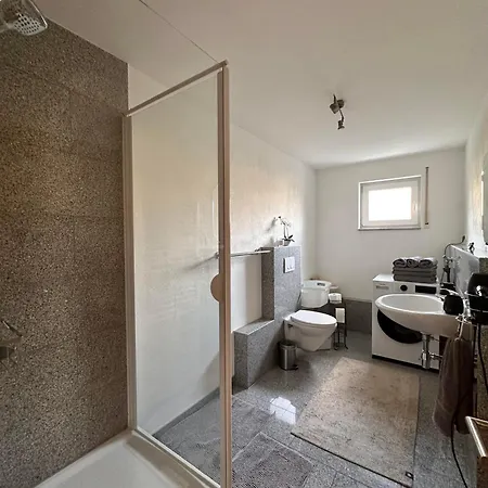 Gemuetliche Kellerwohnung In *